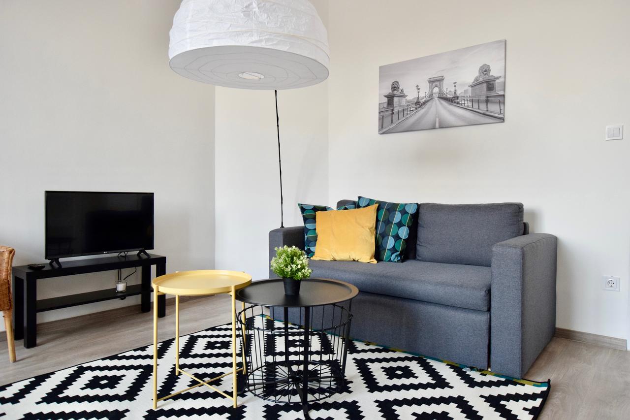Standard Apartment By Hi5 - Bazilika Suite Budapest Eksteriør bilde